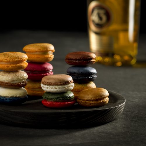 Macarons with orange and liquor 43